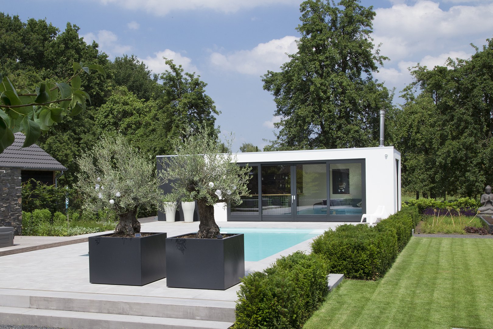 硬核混凝土功能房：抗冲击测试碾压传统材质，让移动空间有‘家’的安全感(图2)